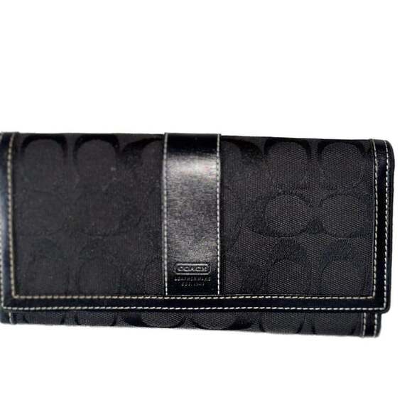 Coach Black Signature‎ Trifold Wallet  - Authenic - Picture 1 of 3